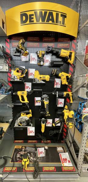 Où trouver des outils électroportatifs Dewalt, des machines et outils robustes et durables à proximité de Fécamp.